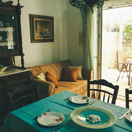 Beautiful House In 別荘 Tínos